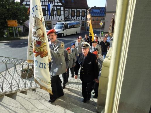 Einmarsch in die Kirche